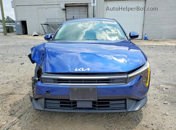 3KPFT4DE9SE094453 2025 KIA K4 Blue Вид спереду