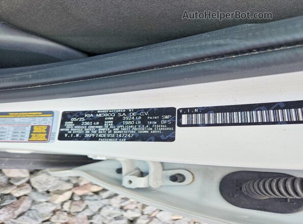 3KPFT4DE9SE147247 2025 KIA K4 White Вид підкапотного простору