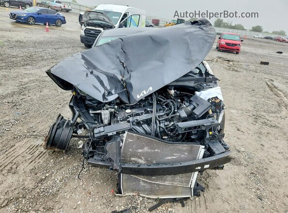 3KPFT4DE9SE160824 2025 KIA K4 Gray Вид спереду