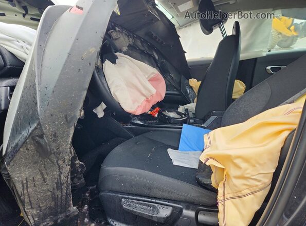 3KPFT4DE9SE160824 2025 KIA K4 Gray Вид салону спереду