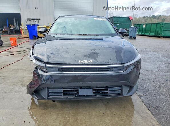 3KPFT4DE9SE225302 2025 KIA K4 Black Front view