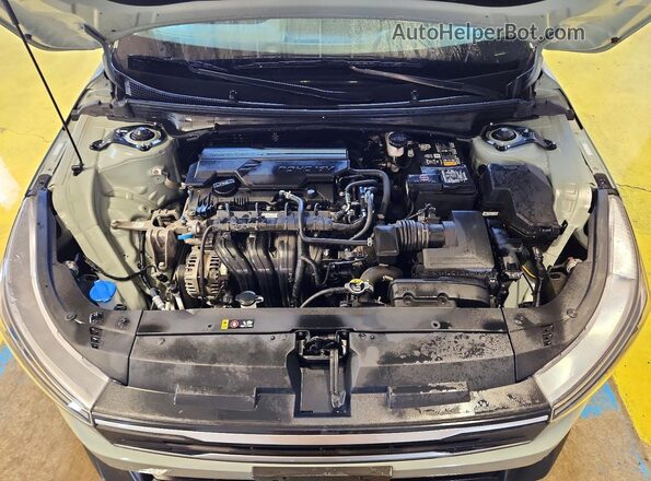 3KPFT4DEXSE044838 2025 KIA K4 Gray Սալոնի հետևի տեսք