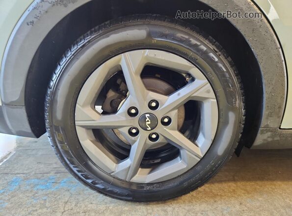 3KPFT4DEXSE044838 2025 KIA K4 Gray 