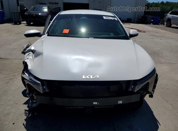3KPFT4DEXSE048100 2025 KIA K4 White Front view