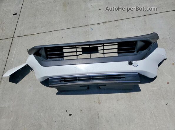 3KPFT4DEXSE048100 2025 KIA K4 White Engine compartment view