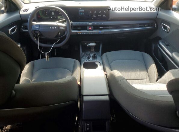 3KPFT4DEXSE059159 2025 KIA K4 Black Dashboard view