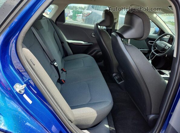 3KPFT4DEXSE089116 2025 KIA K4 Blue Vista de los asientos traseros