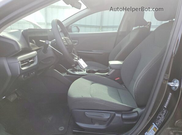 3KPFT4DEXSE109574 2025 KIA K4 Black Front interior view