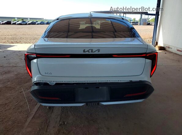 3KPFT4DEXSE110806 2025 KIA K4 White Vista trasera