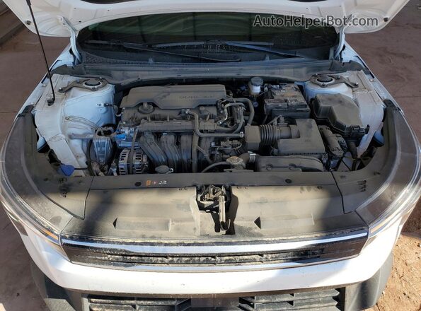 3KPFT4DEXSE110806 2025 KIA K4 White Vista interior trasera
