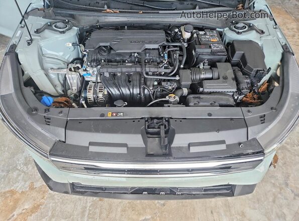 3KPFT4DEXSE120204 2025 KIA K4 Silver Vista interior trasera