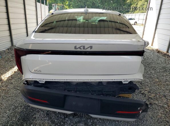 3KPFT4DEXSE142414 2025 KIA K4 White Հետևի տեսք