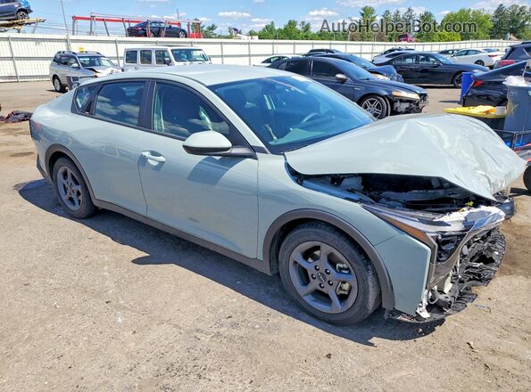 3KPFT4DEXSE196313 2025 KIA K4 Gray Przód prawy