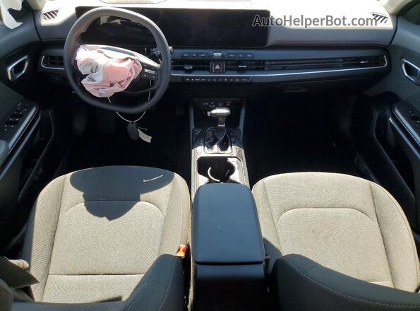 3KPFT4DEXSE196313 2025 KIA K4 Gray Widok deski rozdzielczej