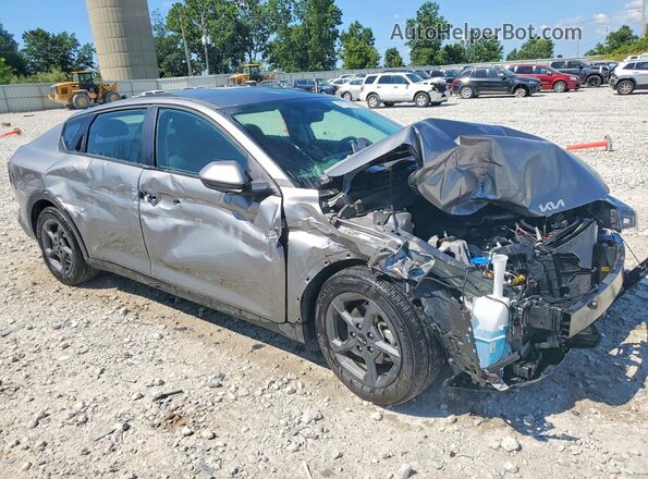 3KPFT4DEXSE249673 2025 KIA K4 Gray Front right