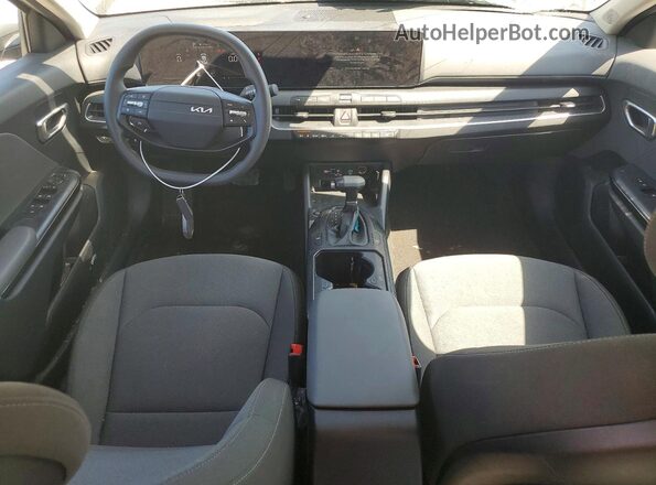 3KPFT4DEXSE249673 2025 KIA K4 Gray Dashboard view