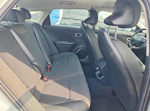 3KPFT4DEXTE252526 2026 KIA K4 Turquoise უკანა სავარძლების ხედი