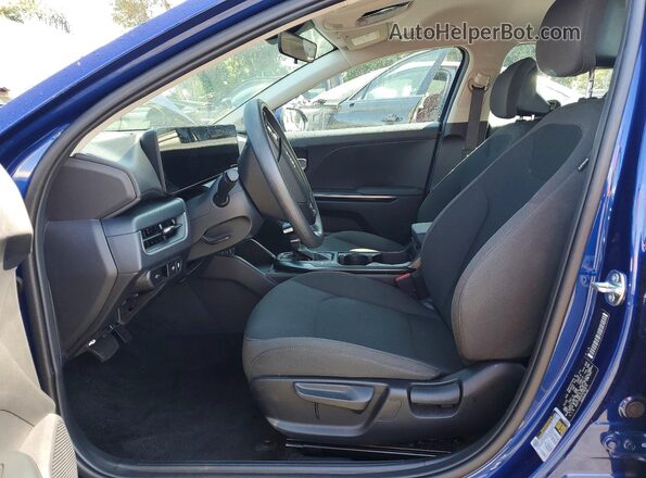 3KPFT4DEXTE260674 2026 KIA K4 Blue Vista interior delantera
