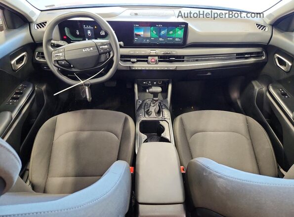 3KPFT4DEXTE299099 2026 KIA K4 Red წინა პანელის ხედი