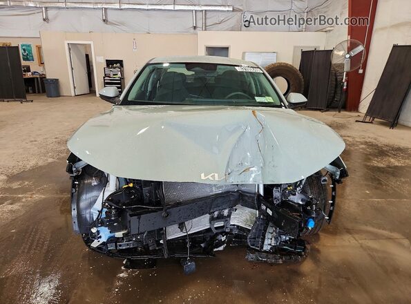 3KPFT4DEXTE339701 2026 KIA K4 Gray Դիմացի տեսք