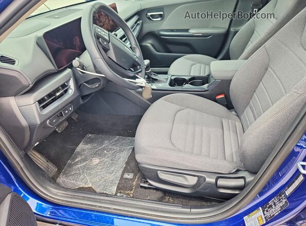 3KPFU4DE0SE144301 2025 KIA K4 Blue Vista interior delantera