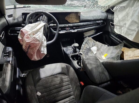 3KPFU4DE1SE031649 2025 KIA K4 Black Widok deski rozdzielczej