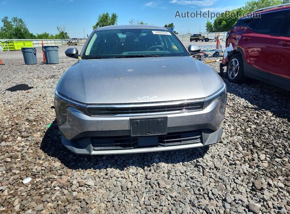3KPFU4DE1SE075781 2025 KIA K4 Gray Widok z przodu