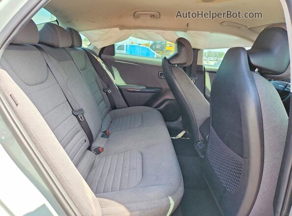 3KPFU4DE1SE199677 2025 KIA K4 Green Widok tylnych siedzeń