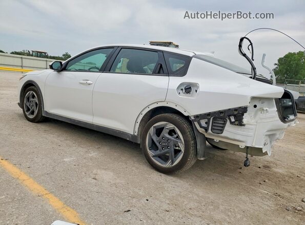3KPFU4DE1SE229504 2025 KIA K4 White Rear left