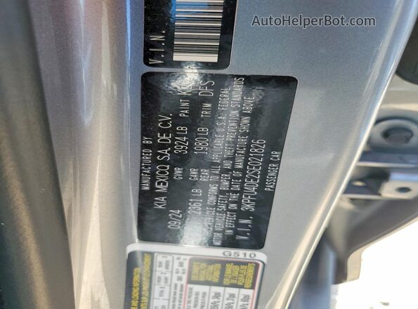 3KPFU4DE2SE021826 2025 KIA K4 Gray Vista del compartimento del motor
