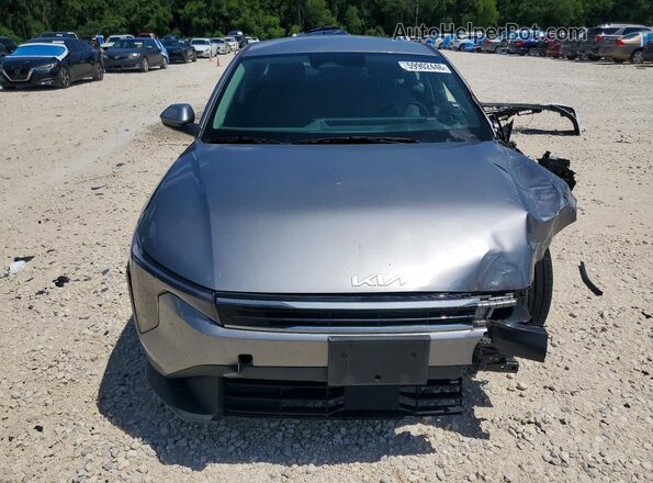 3KPFU4DE2SE022619 2025 KIA K4 Серый Вид спереди