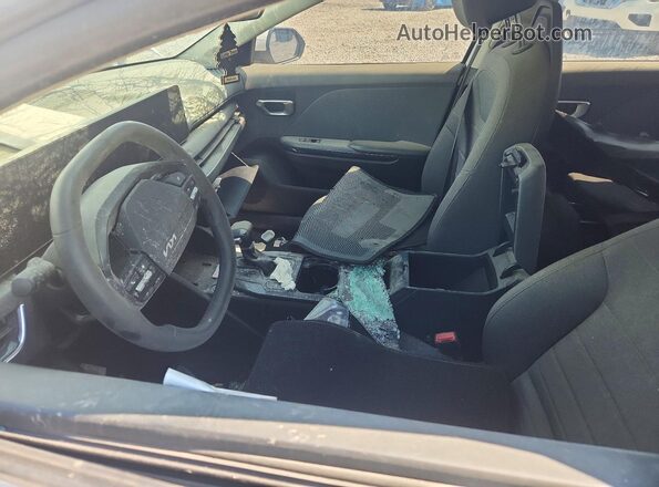 3KPFU4DE2SE122056 2025 KIA K4 White Widok wnętrza z przodu