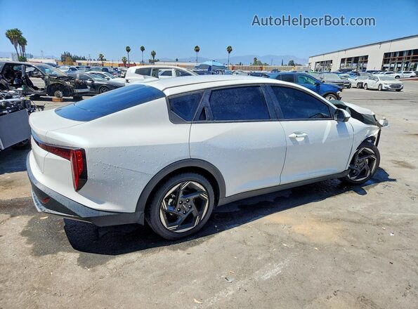 3KPFU4DE2SE124261 2025 KIA K4 White Rear right