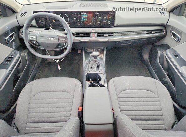 3KPFU4DE2SE129850 2025 KIA K4 Зеленый Вид панели приборов