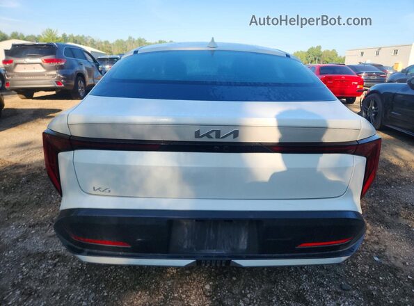 3KPFU4DE3SE115231 2025 KIA K4 White Rear seats view