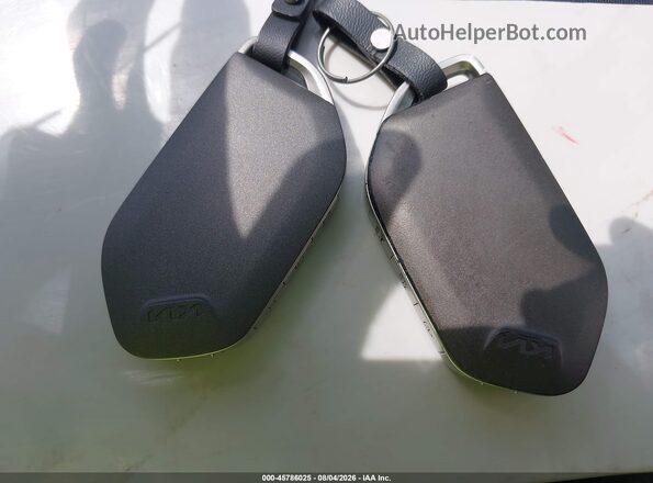 3KPFU4DE3SE154563 2025 KIA K4 Gray Առջևի վահանակի տեսք