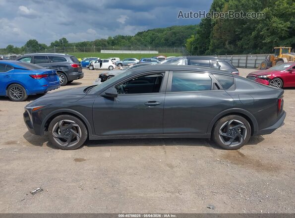 3KPFU4DE3SE154563 2025 KIA K4 Gray Սալոնի 360 աստիճան տեսք