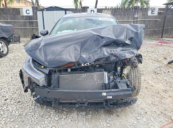 3KPFU4DE3SE157835 2025 KIA K4 Black Widok z przodu