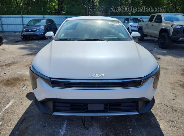 3KPFU4DE4SE041608 2025 KIA K4 White Вид спереду