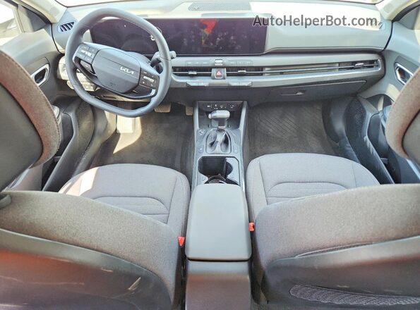 3KPFU4DE4SE041608 2025 KIA K4 White Вид панелі приладів