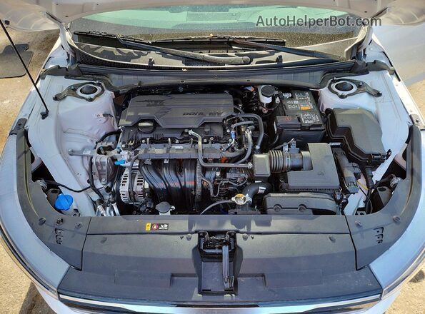 3KPFU4DE4SE041608 2025 KIA K4 White Вид задньої частини салону