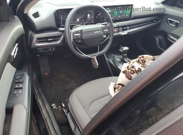 3KPFU4DE4SE181867 2025 KIA K4 Черный Вид панели приборов