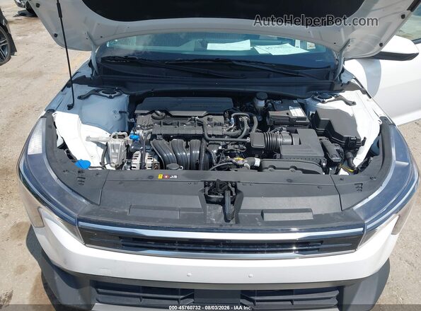 3KPFU4DE5SE014563 2025 KIA K4 White Rear view
