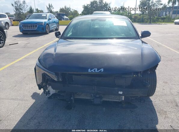 3KPFU4DE6SE033302 2025 KIA K4 Gray Front view