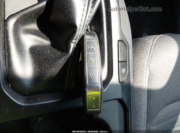 3KPFU4DE6SE211435 2025 KIA K4 Gray წინა პანელის ხედი