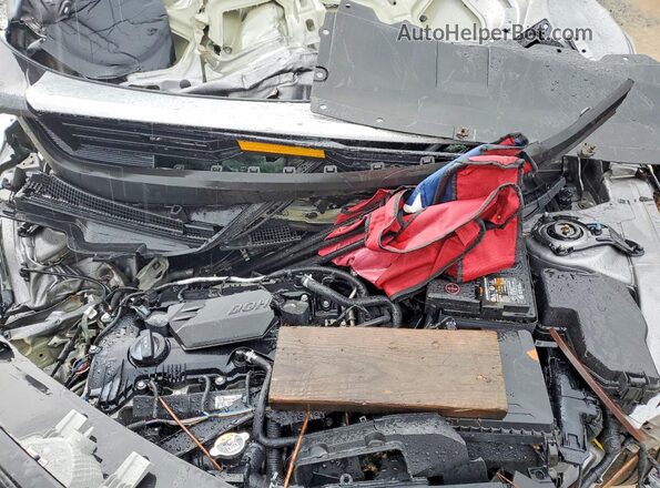 3KPFU4DE8SE005968 2025 KIA K4 Gray Rear interior view