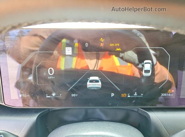 3KPFU4DE8SE031633 2025 KIA K4 Black Vista del cuadro de instrumentos