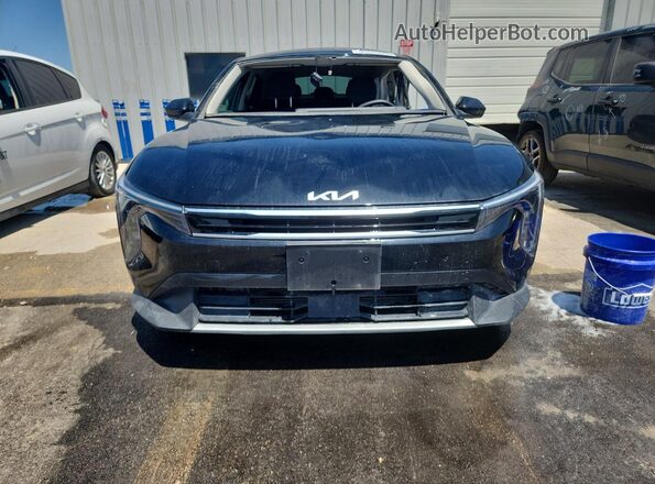 3KPFU4DE8SE062896 2025 KIA K4 Black Դիմացի տեսք