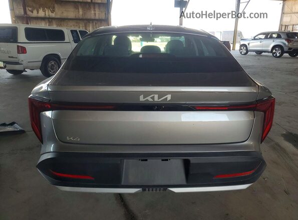 3KPFU4DEXSE026322 2025 KIA K4 Gray უკანა ხედი