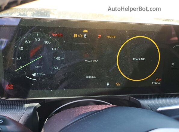 3KPFU5DC6TE329619 2026 KIA K4 Gold Vista del cuadro de instrumentos